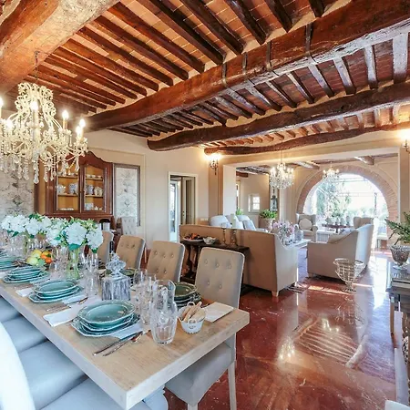 Charming & Luxury 10 Bedrooms Medea Maggiano