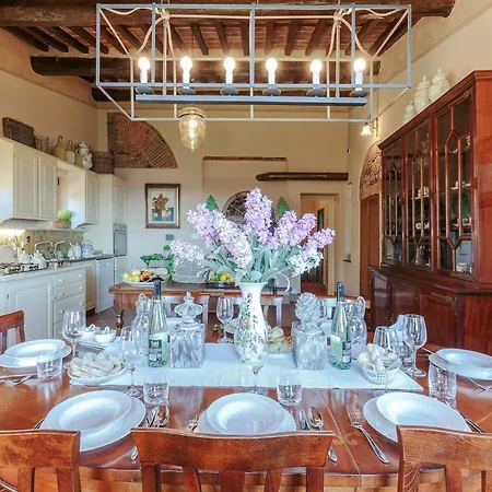 Charming & Luxury 10 Bedrooms Medea