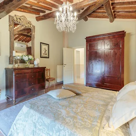 Charming & Luxury 10 Bedrooms Medea