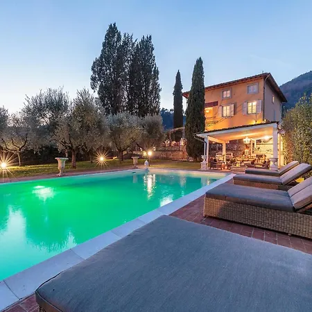 빌라 Charming & Luxury 10 Bedrooms Medea