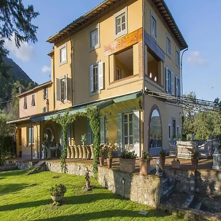 Charming & Luxury 10 Bedrooms Medea