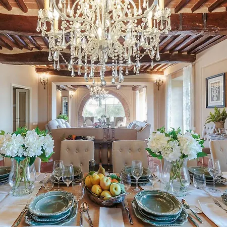 빌라 Charming & Luxury 10 Bedrooms Medea