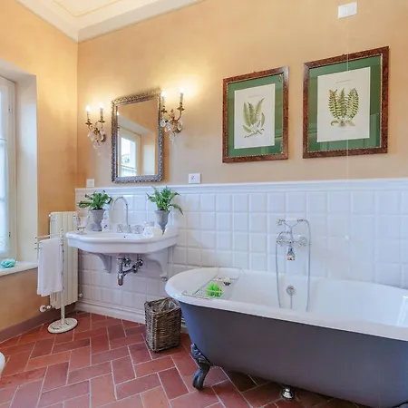 Near Lucca With Private Pool