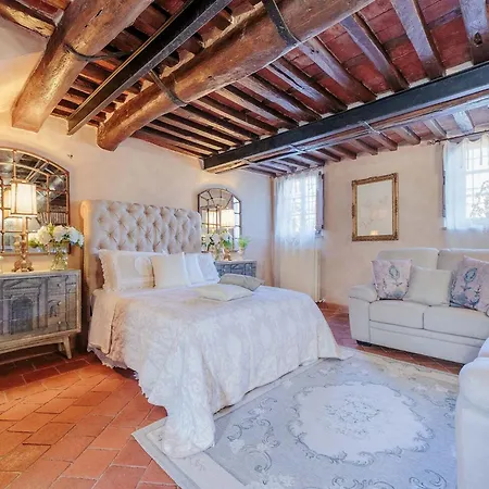 Charming & Luxury 10 Bedrooms Medea *